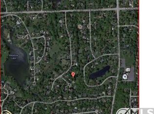 6875 Castle Ct, Bloomfield Hills, MI 48301