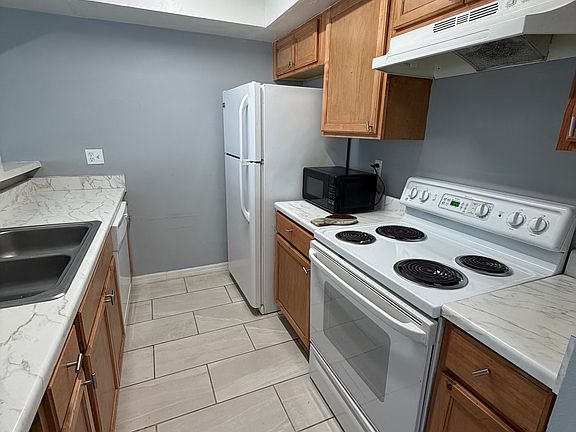 5th image of 6017 Windhover Dr #6017