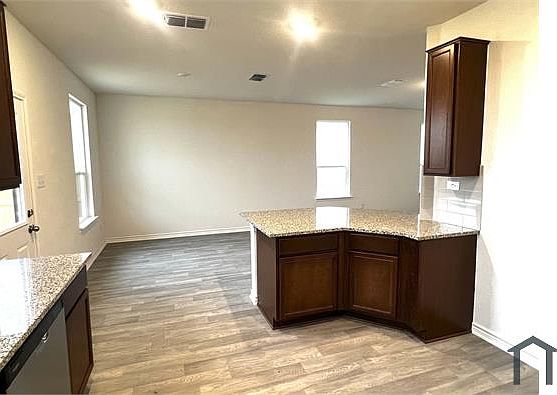 4th image of 7510 Fishbowl Ln