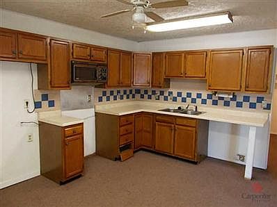 3rd image of 8449 Georgiana Ln