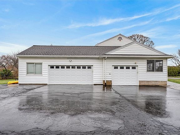 4th image of 297 Edgemere Dr