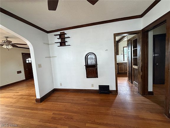 5th image of 8127 Garfield Blvd