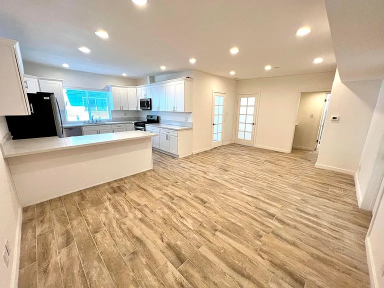 1526 S Wooster St #4 — Photo 1