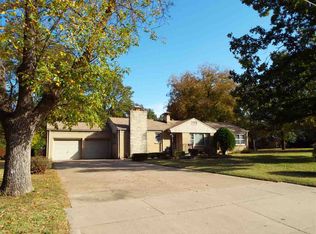 2046 S Chautauqua Ave, Wichita, KS 67211
