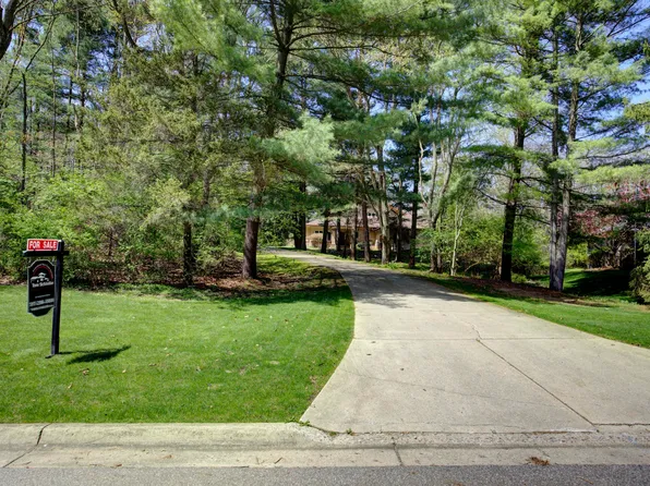 3678 W Primilia Ln, Jackson, MI 49201