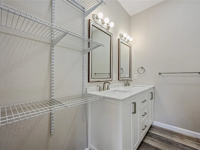 1622 Woodlawn Dr — Photo 10