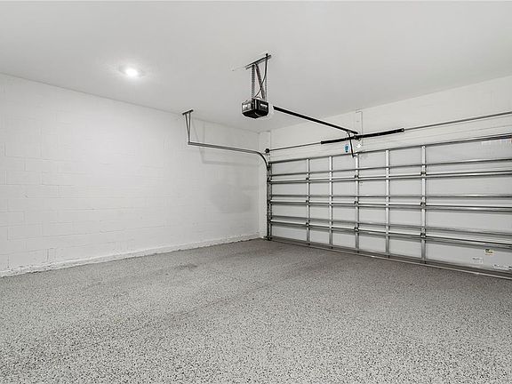 5th image of 264 Nine Iron Dr