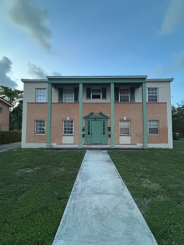 43 Madeira Ave #1 Photo 1