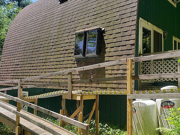 Side view showing ramp