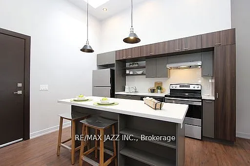 14 1/2 King St E #302 — Photo 6