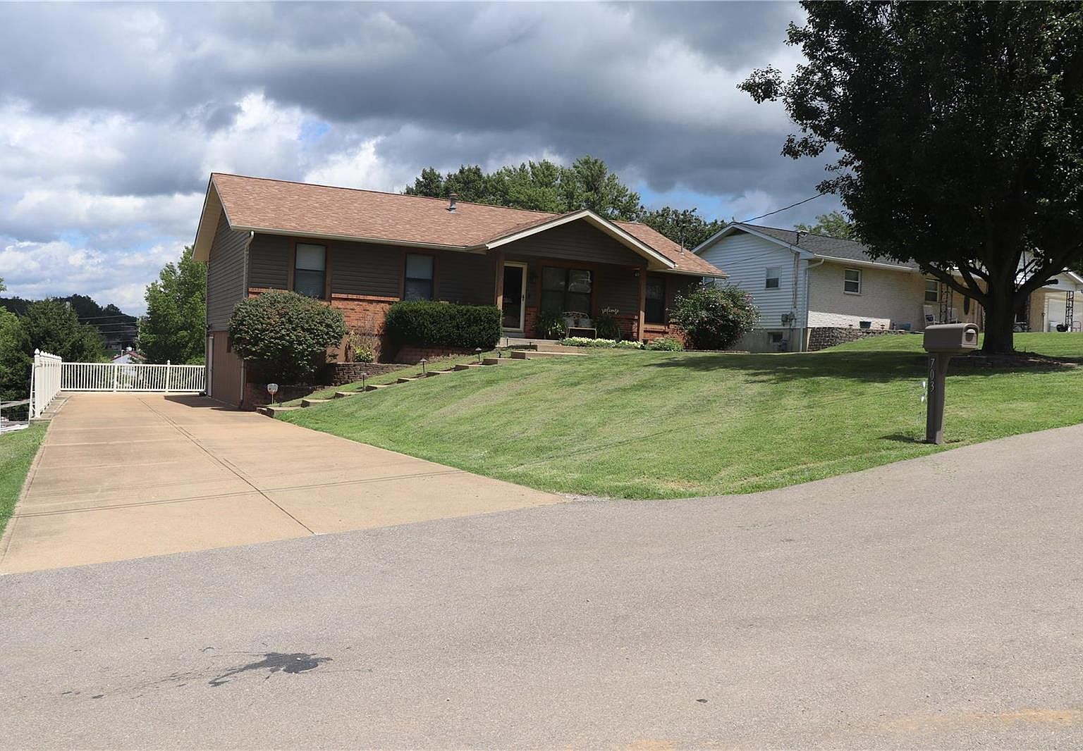 703 Tanglewood Acre, Festus, MO 63028 Zillow
