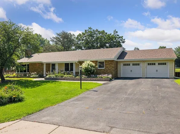 502 Drillane Rd, Hopkins, MN 55305