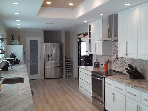 Kitchen & Pantry - 375 SQ FT