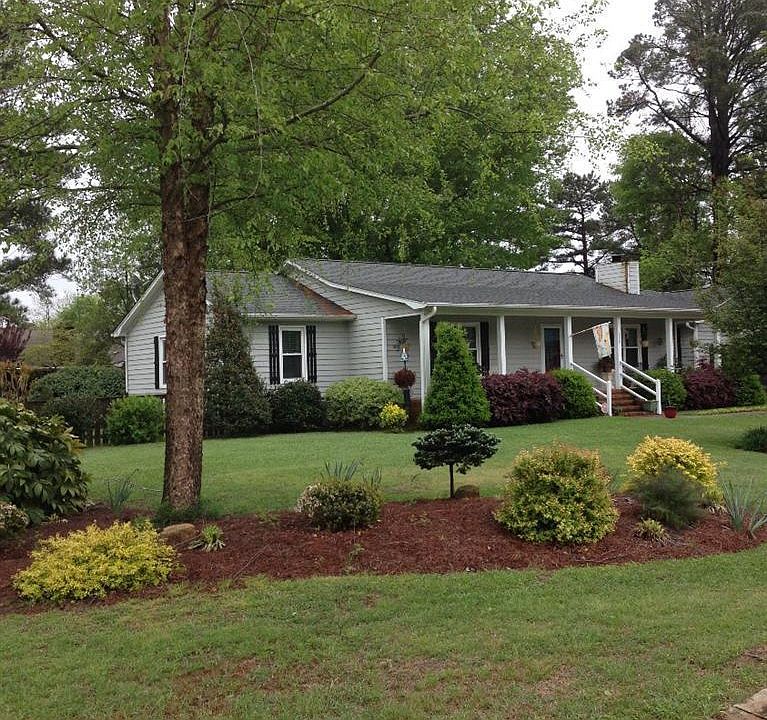 1st image of 208 Rushton Cir