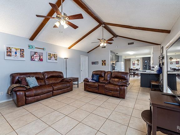 5th image of 3213 Sunset Dr