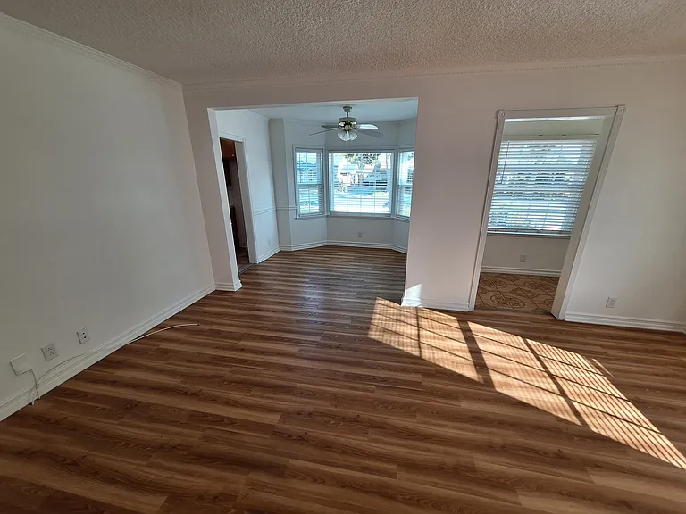 1731 N Lincoln St — Photo 8