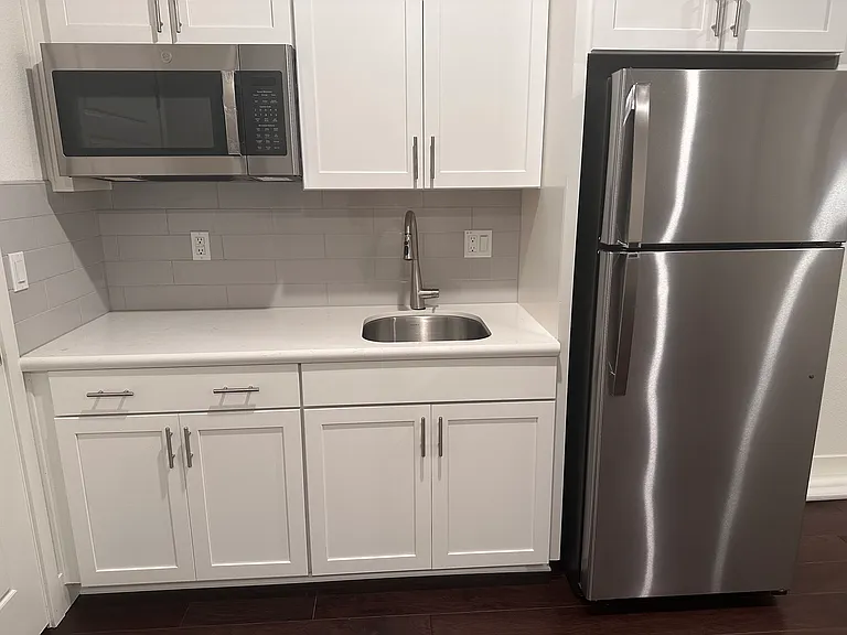 5919 Fallstaff St — Photo 3