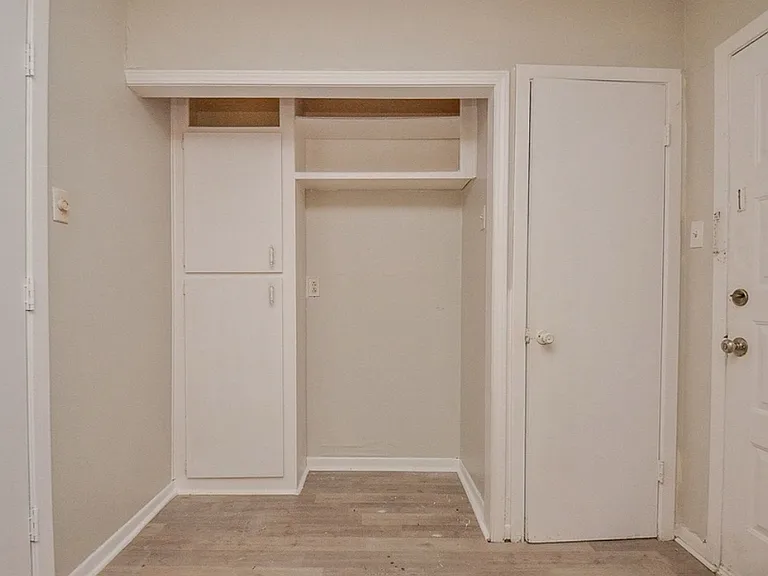 5243 Greylog Dr — Photo 12