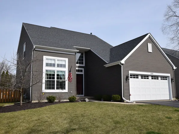 1570 Autumncrest Dr, Crystal Lake, IL 60014