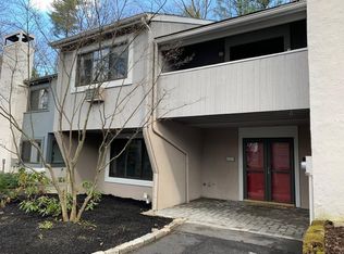 1516 Woodledge Cir, State College, PA 16803