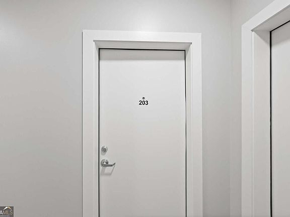 2nd image of 456 Flat Shoals Ave SE #204