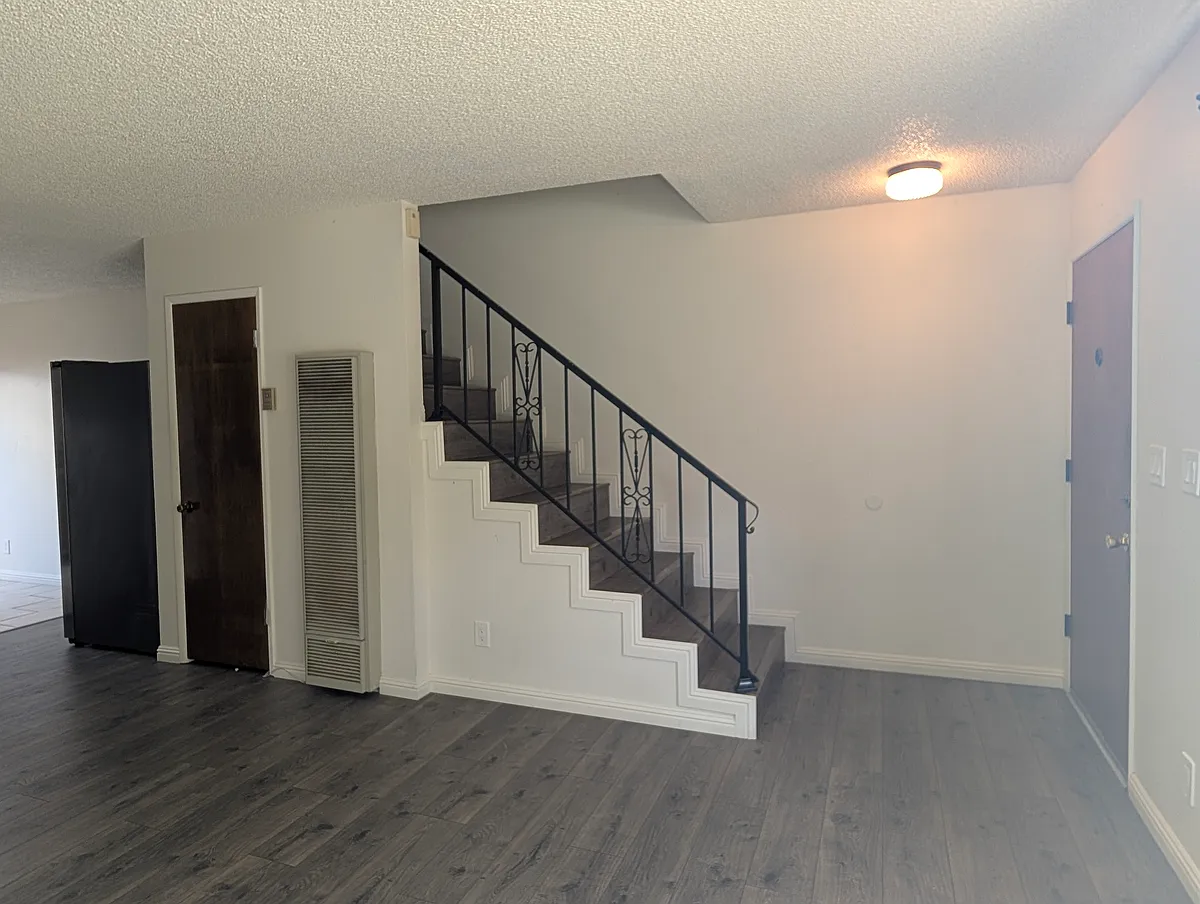 Building Photo - 7304 Richfield St #107