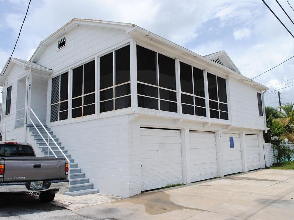 40 Bay Esplanade Unit 10