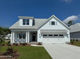 193 Bluebird Ln, Hampstead, NC 28443
