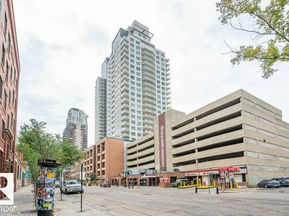 10226 104th St NW #2107, Edmonton, AB T5J 1B8