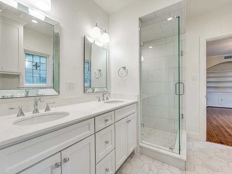 4329 Lorraine Ave — Photo 20