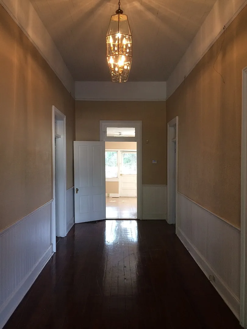 3 bedroom, 2 bath Historic Home Near Downtown Valdosta — Photo 3