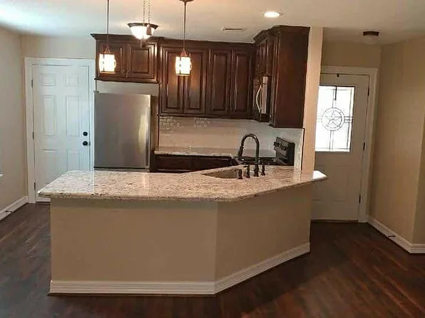 5219 3rd St, Danbury, TX 77534