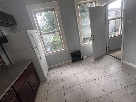2nd image of 116 22nd St #2E