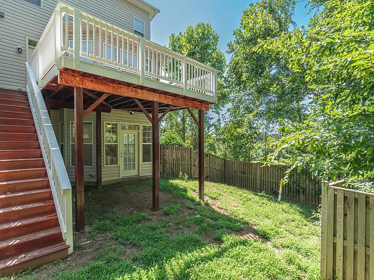 74 Pike Pl — Photo 45
