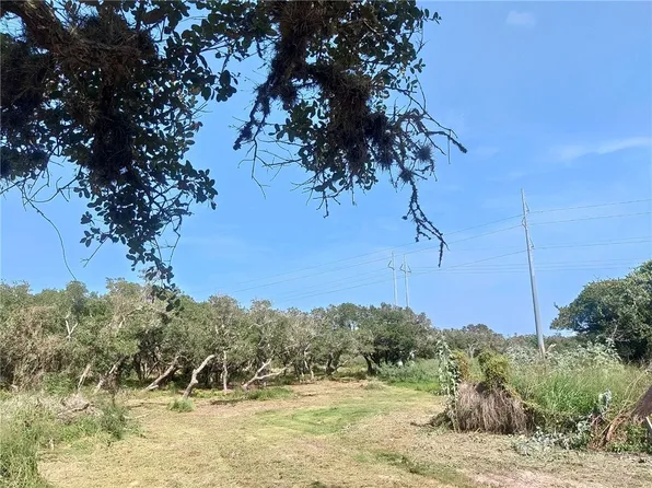 294 Tedford Ln, Rockport, TX 78382