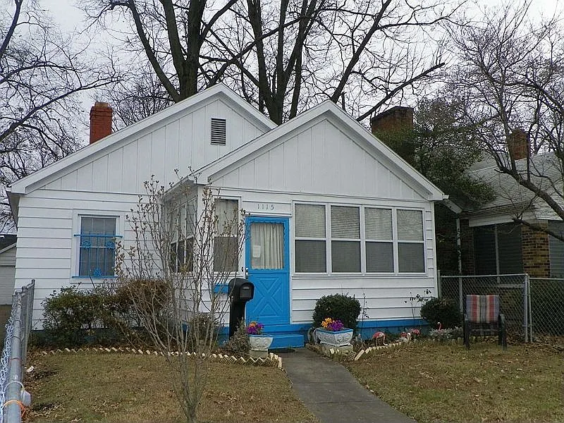 1115 E Walnut St photo 1