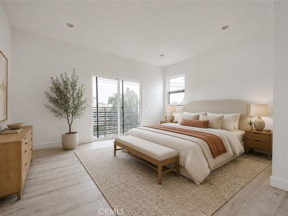 3rd image of 6461 Woodley Ave