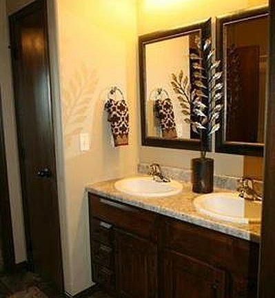 3rd image of 725 E El Dorado Ct