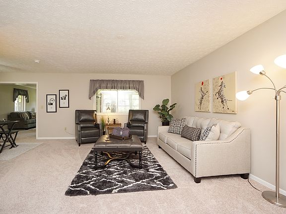 4th image of 260 Sinclair Ct