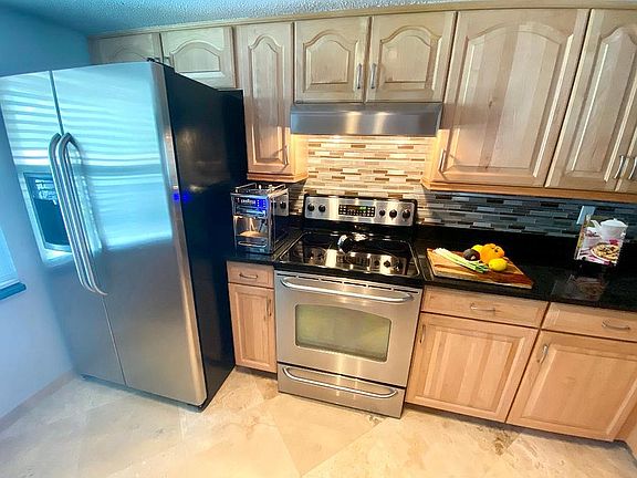 2nd image of 2643 Woodgate Ln #H-7