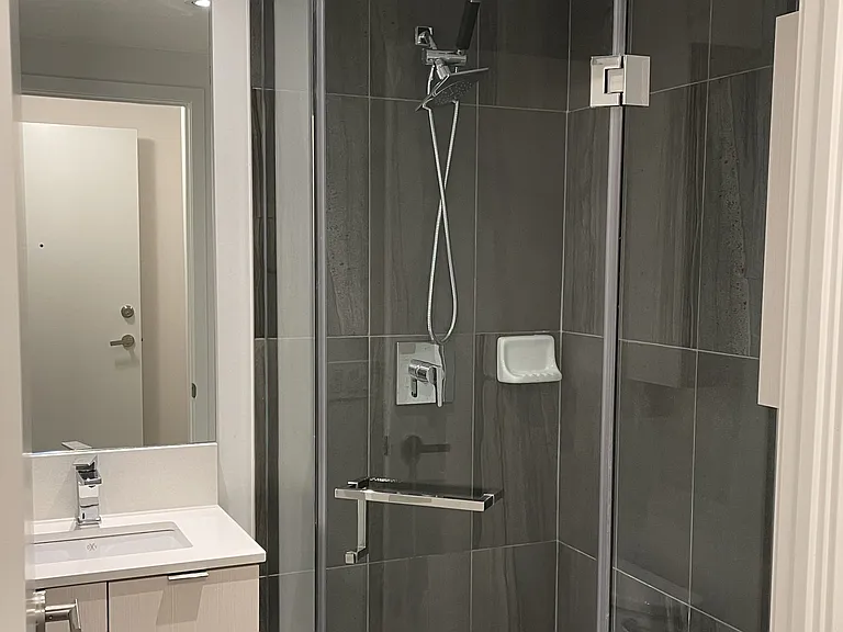 195 Redpath Ave #914 — Photo 21