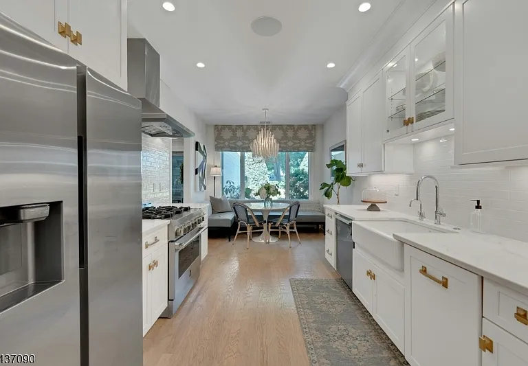 224 Barnstable Dr — Photo 15