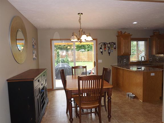 5th image of 7405 Michelle Ave