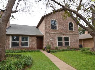 2714 Green Oaks Dr, Garland, TX 75040