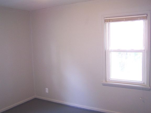5th image of 1221 Onondago Ave