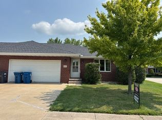 217 Twilight Dr, Morris, IL 60450