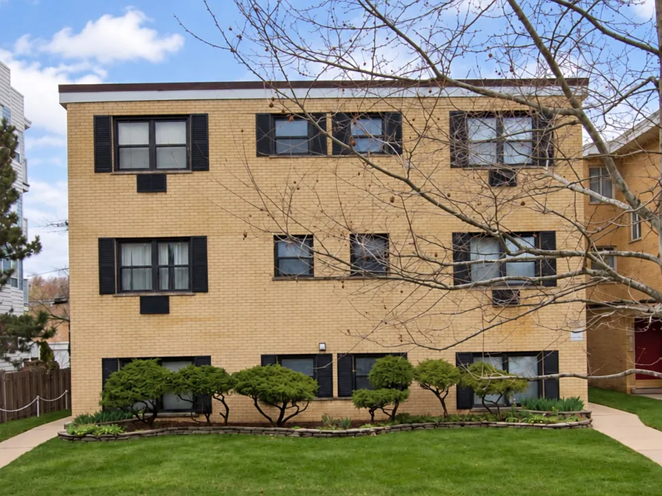 138 Asbury Ave #1NE