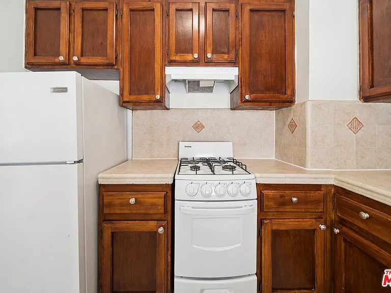 1267 Vin Scully Ave #5 — Photo 5
