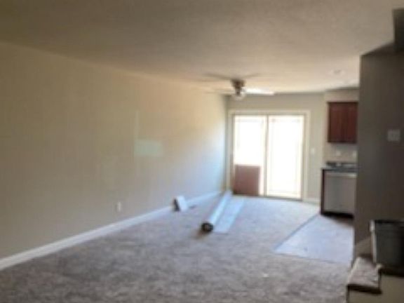 5th image of 10516 Clubhouse Dr #10516