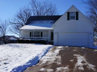 313 SW Marsh Wren St, Lees Summit, MO 64082